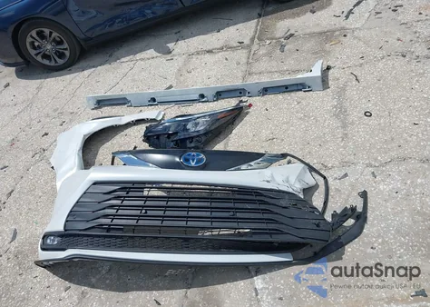 2025 Toyota Sienna Xle z USA, uszkodzony, nr VIN 5TDYRKEC4SS267312